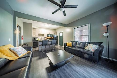 Walkable Little Italy 2BR King Bed Near CWRU & Cleveland Clinic, Cleveland (photo 6)