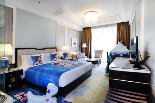 room detail thumbnail 1