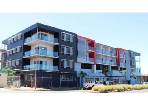 Edacious Edgar Modern 1x1 in Port Hedland