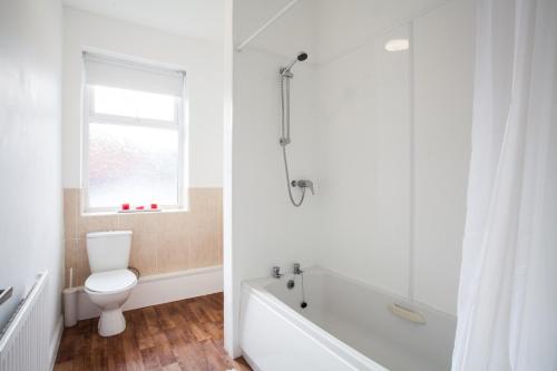 1 Fitzhamon Embankment APARTMENTS - image 3