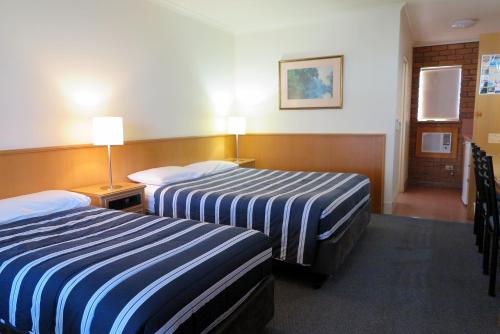 Summerhill Motor Inn - Adults Only Stop at Summerhill Motor Inn to discover the wonders of Merimbula. The property has everything you need for a comfortable stay. To be found at the property are facilities for disabled guests, Wi-Fi in