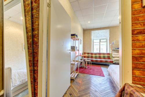 Longo Apartment Bolwaya Konushennaya - image 3