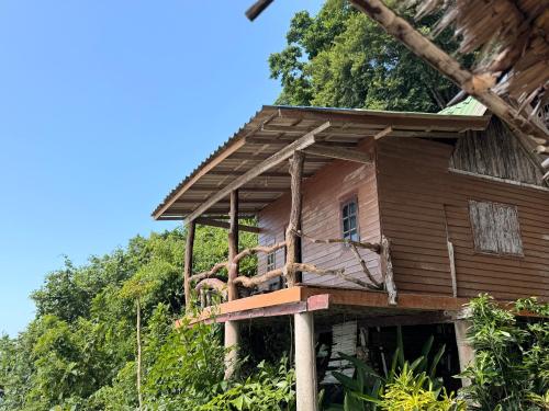 Exterior view, Ao Siri Beach Bungalow in Koh Jum / Koh Pu (Krabi)