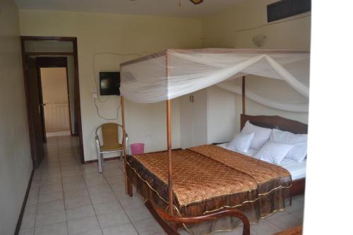 Raja Excelsior Hotel