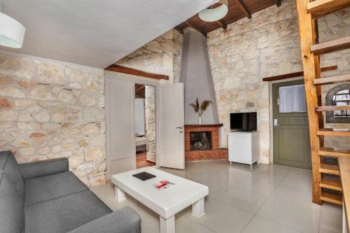 Petrino Suites Hotel - image 4