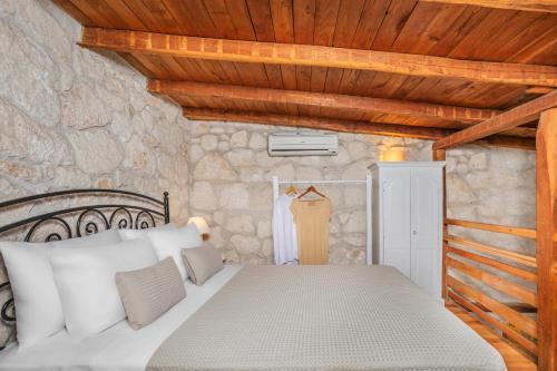 Petrino Suites Hotel - image 12