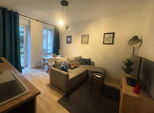 La Cour du Prince - F2 Centre-ville avec cour - Location saisonnière - Verdun