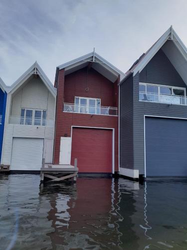 Het rode Boothuis in Harderwijk