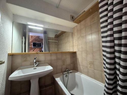 Bathroom, Superbe appt duplex 4pers - Bourg Saint Maurice in La Bourgeat