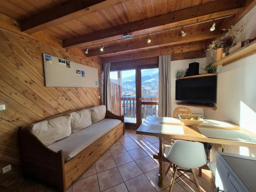 Shared lounge/TV area, Superbe appt duplex 4pers - Bourg Saint Maurice in La Bourgeat