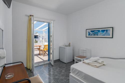 Apollon Rooms 2 – Pollonia
