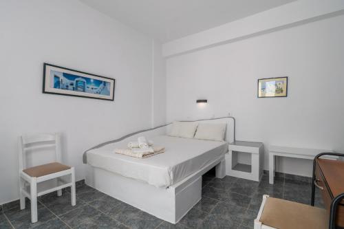 Apollon Rooms 2 – Pollonia