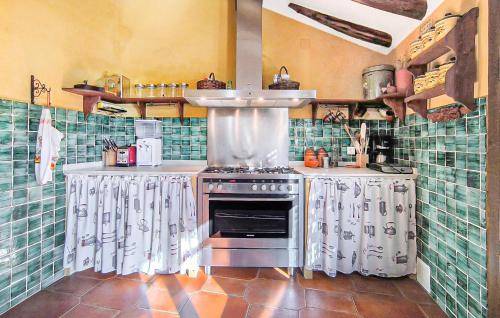Konyha, Beautiful Home In Almedinilla in Almedinilla