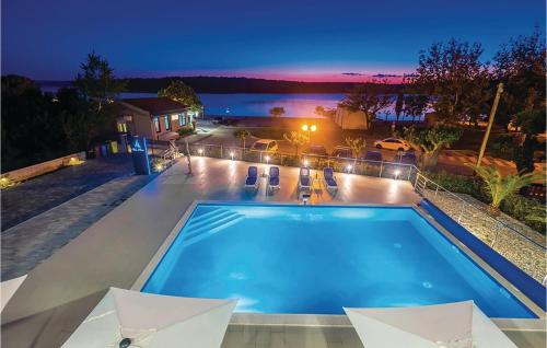 Nice Apartment In Punat With House Sea View – khách sạn tại Punat