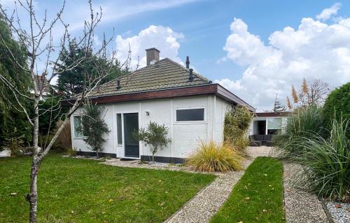 Beautiful Home In Scharendijke – khách sạn tại Scharendijke