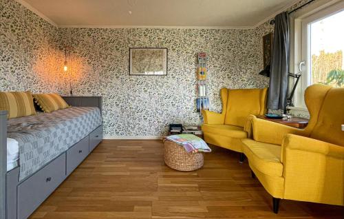 Stunning Home In Mårdaklev With Wifi (Stunning Home In Mardaklev With Wifi) in Alnas