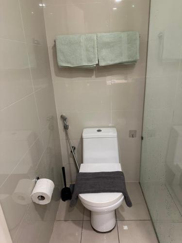 MCity Studio With Balcony|Near KLCC/Gleneagles/Ampang Puteri Hosp - image 13