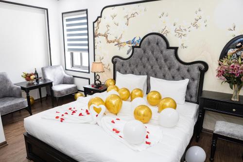 room detail thumbnail 1