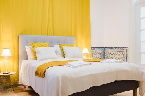 Heart of Lisbon Luxe Stay for 10 - image 3