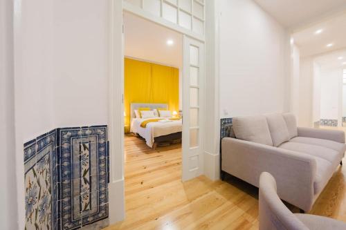 Heart of Lisbon Luxe Stay for 10 - image 9