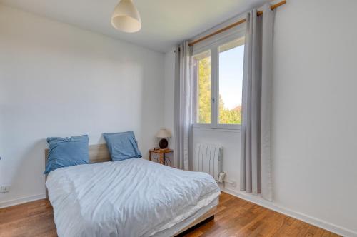 Le Repaire des Travailleurs - Balcon Privé - Jonage (Le Repaire des Travailleurs - Balcon Prive - Jonage) in Jonage