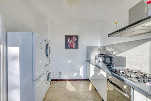 Le Repaire des Travailleurs - Balcon Privé - Jonage (Le Repaire des Travailleurs - Balcon Prive - Jonage) in Jonage