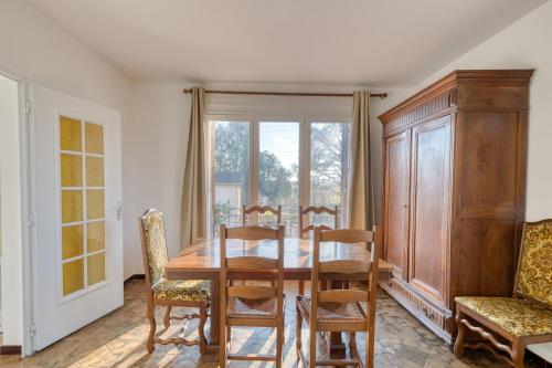 Ēdiens un dzērieni, Le Repaire des Travailleurs - Balcon Privé - Jonage (Le Repaire des Travailleurs - Balcon Prive - Jonage) in Jonage