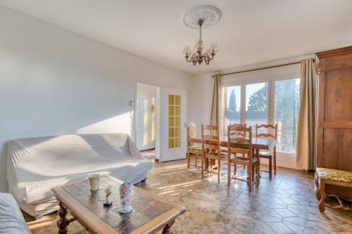 Istaba viesiem, Le Repaire des Travailleurs - Balcon Privé - Jonage (Le Repaire des Travailleurs - Balcon Prive - Jonage) in Jonage