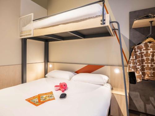 1 double bed