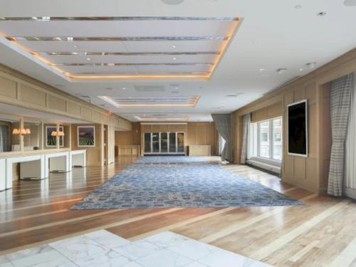 Boston Harbor Hotel - image 2