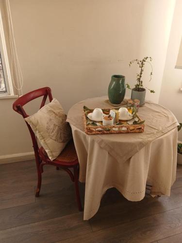 Amplia habitación con baño exclusivo