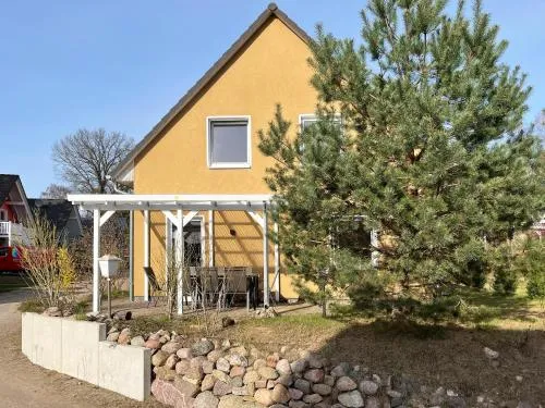 "Strandhaus" Unter den Kiefern 101 in Röbel, Deutschland