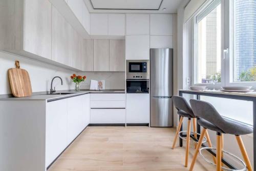 Apartamento 3 - Acogedor en Castellana - 4 Torres - image 2