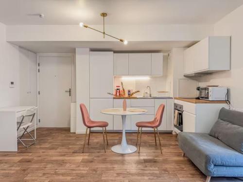 Somptueux studio proche de Paris à Fontenay-sous-Bois (Somptueux studio proche de Paris a Fontenay-sous-Bois) in Фонтане-су-Боа