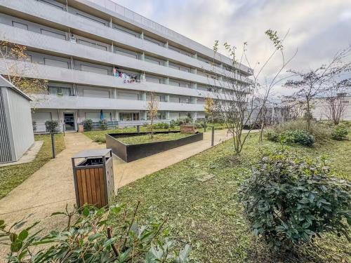 Somptueux studio proche de Paris à Fontenay-sous-Bois (Somptueux studio proche de Paris a Fontenay-sous-Bois) in Фонтане-су-Боа