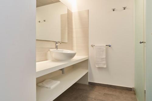 Casa Luis Apartments - image 10