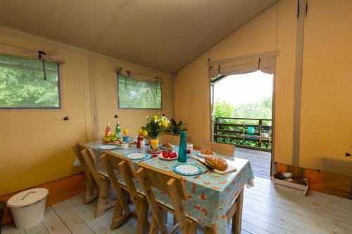 Iekārtas, Leafy Fields Glamping in Ashill (Devon)