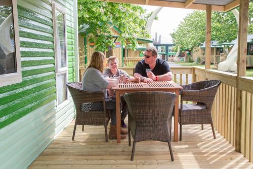 Adventurers Village Milton Keynes Adventurers Village Milton Keynes is perfectly located for both business and leisure guests in Milton Keynes. The property has everything you need for a comfortable stay. Service-minded staff will we