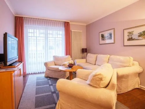 Strandvillen Binz - Ferienwohnung mit Meerblick, 2 Schlafzimmern und Balkon AH-624 in Binz, Deutschland