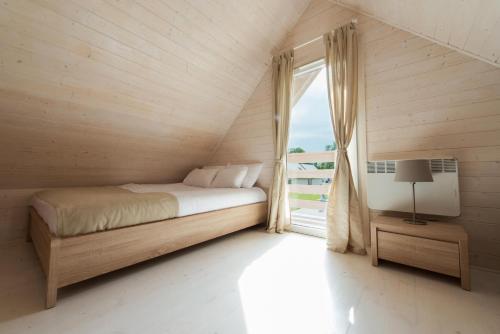 Holiday Park & Resort Pobierowo - całodniowe animacje i podgrzewany basen w cenie