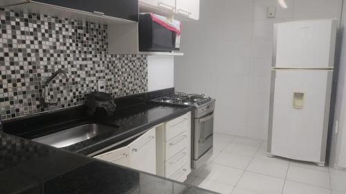 2 Qts prox Vila Militar, Sulacap e Campo dos Afonsos in Madureira