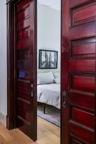 The Plum Suite - image 7