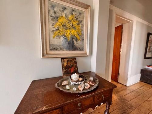 Charming Victorian Retreat - image 14