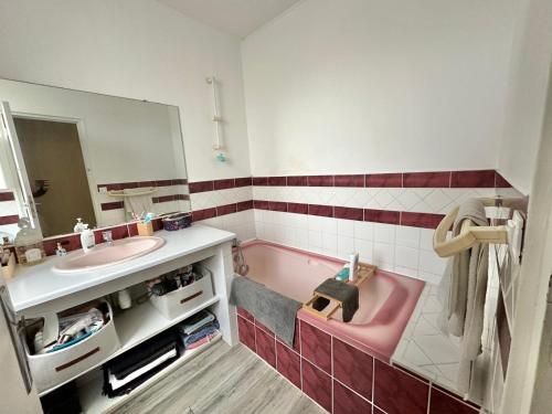 Maison avec jardin - 10 min de Rouen - Location saisonnière - Darnétal