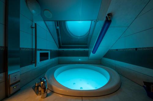 Charme, Romantic Hideaway in Central Tokyo