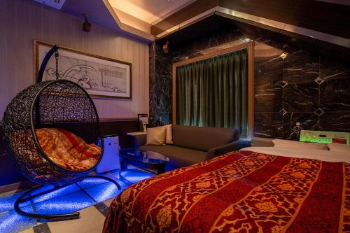 Charme Hotel, Romantic Hideaway in Central Tokyo