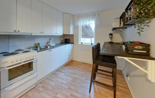 Konyha, 2 Bedroom Awesome Home In Sösdala (2 Bedroom Awesome Home In Sosdala) in Linderöd