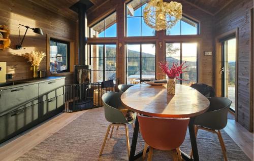 virtuve, Lovely Home In Eggedal With Wifi in Egedala