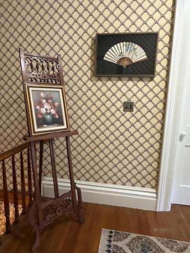 Merriam Family Suite - The Belvedere Inn - image 11