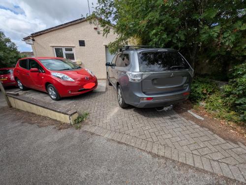 Bristol studio+kitchen+parking+private access